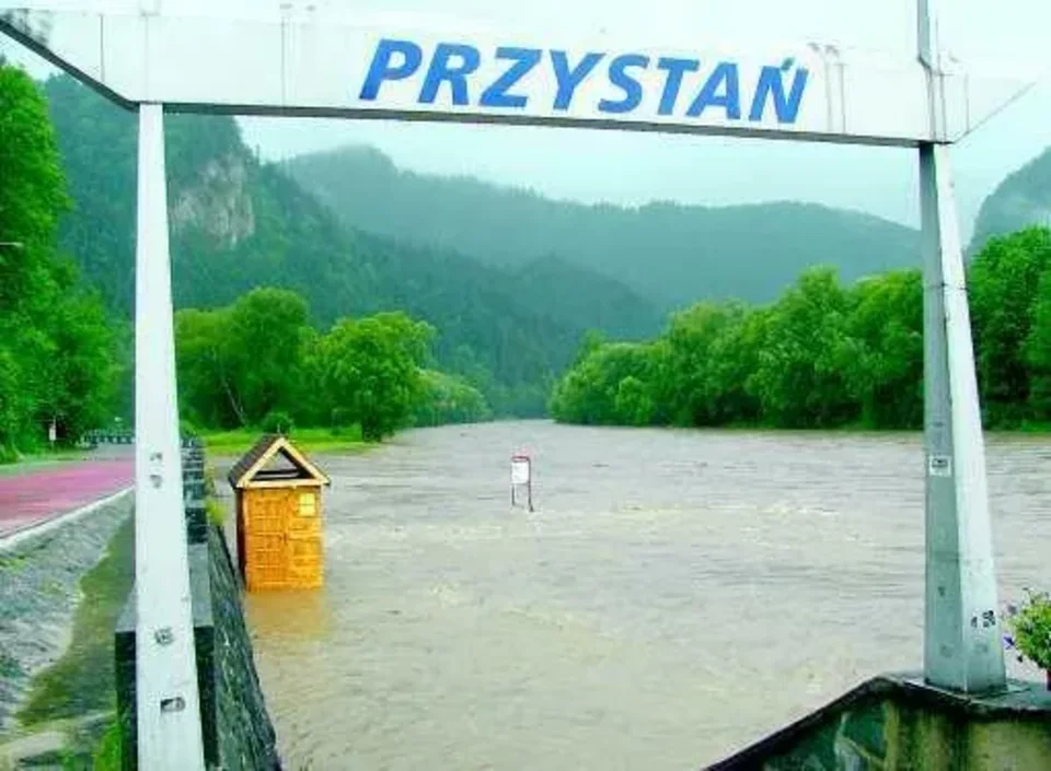 Zalane Tatry, szlaki i przystań flisacka