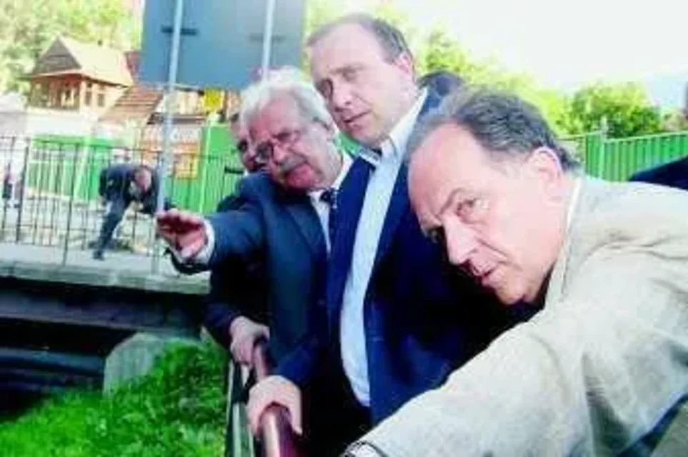 Schetyna dał góralom czeki na 20 mln zł