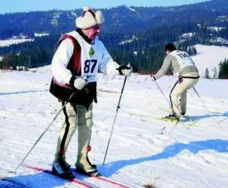 W góralskim stroju na stoku