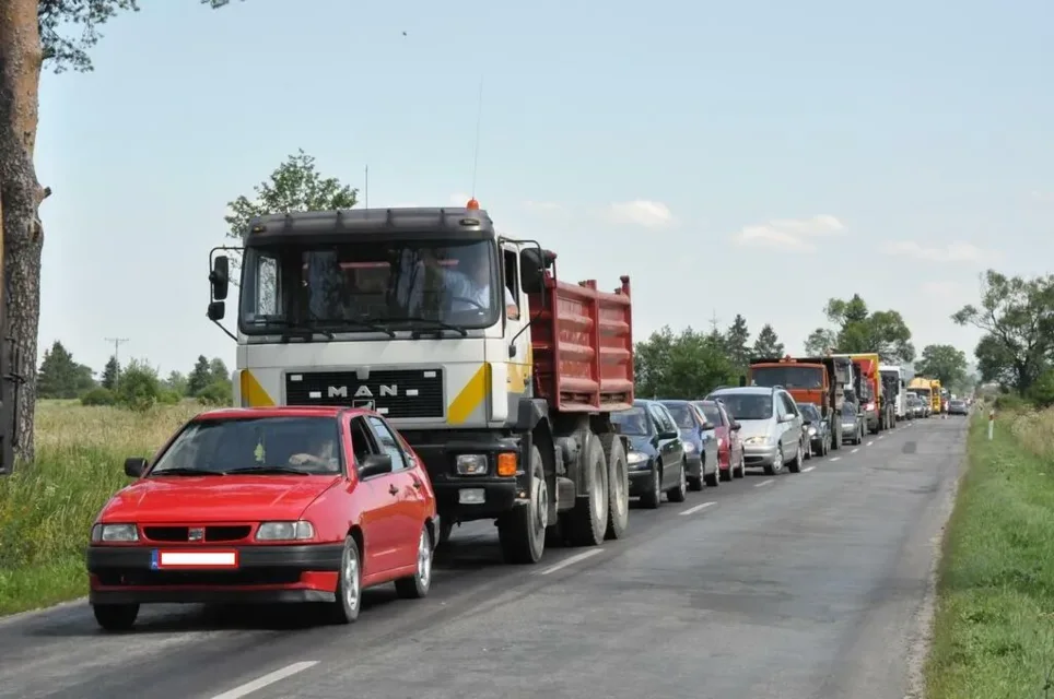 Uwaga kierowcy - utrudnienia na drodze krajowej 957 pomiędzy Jabłonką a Czarnym Dunajcem [zdjęci