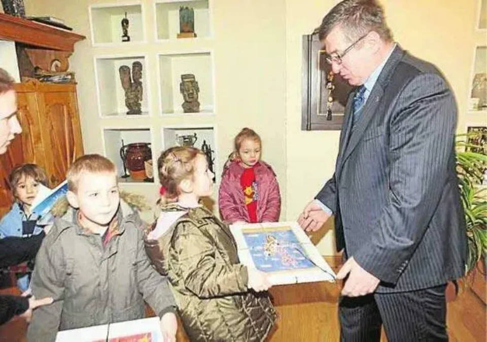 Najmłodsi z życzeniami w magistracie