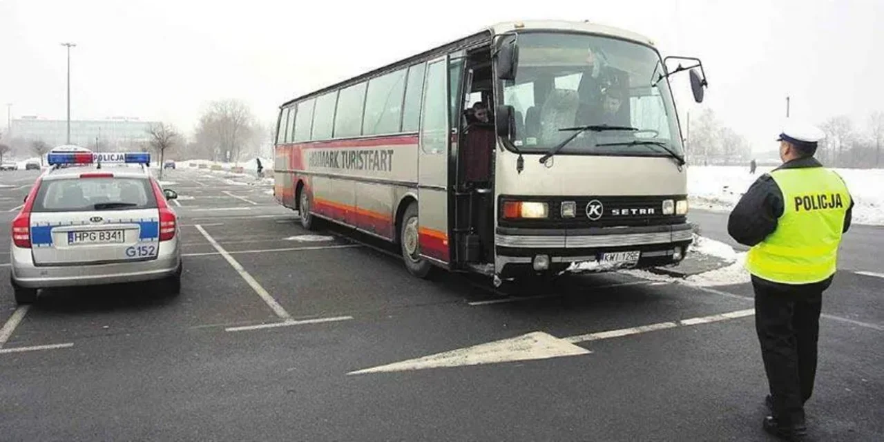 W czasie ferii policja kontroluje autokary