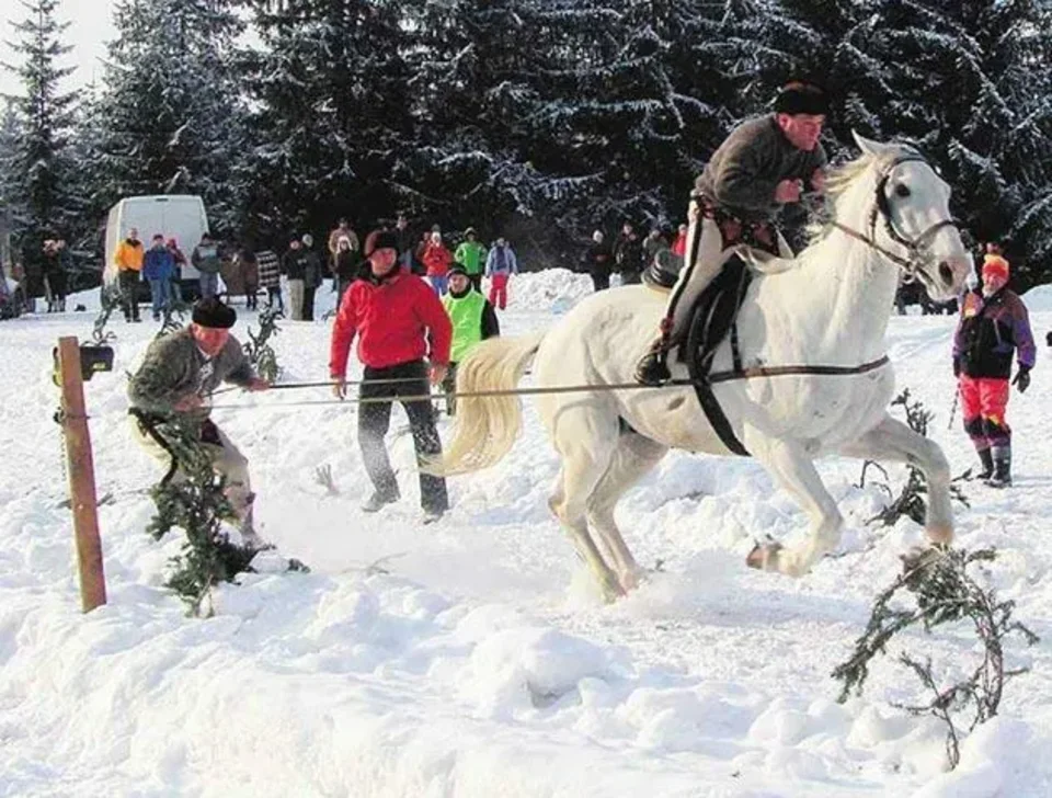 Z paradą gazdowską przez Kościelisko