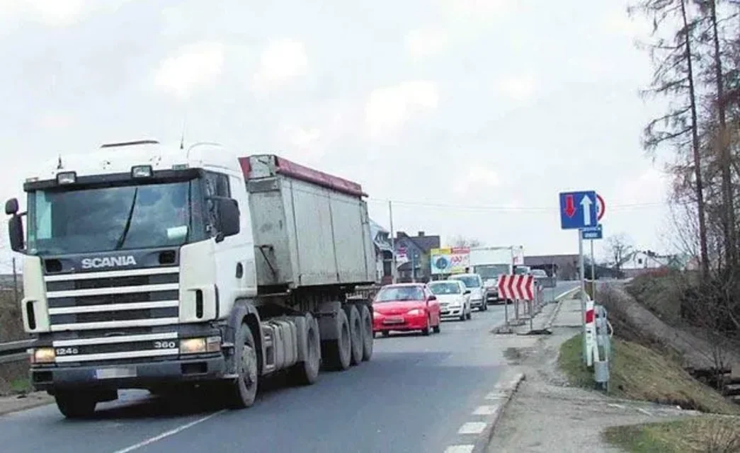 Rusza wreszcie budowa mostu na potoku Leśnica