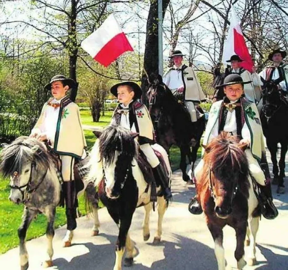 Góralskie banderie w kondukcie żałobnym
