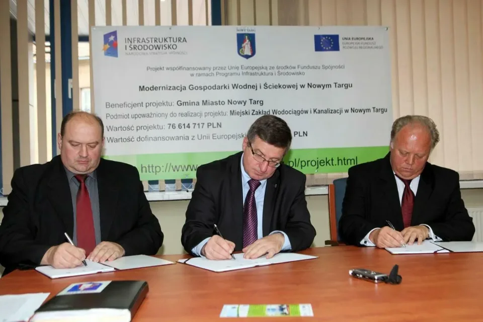 Umowa na kanalizację osiedli Kowaniec, Gazdy i Oleksówki