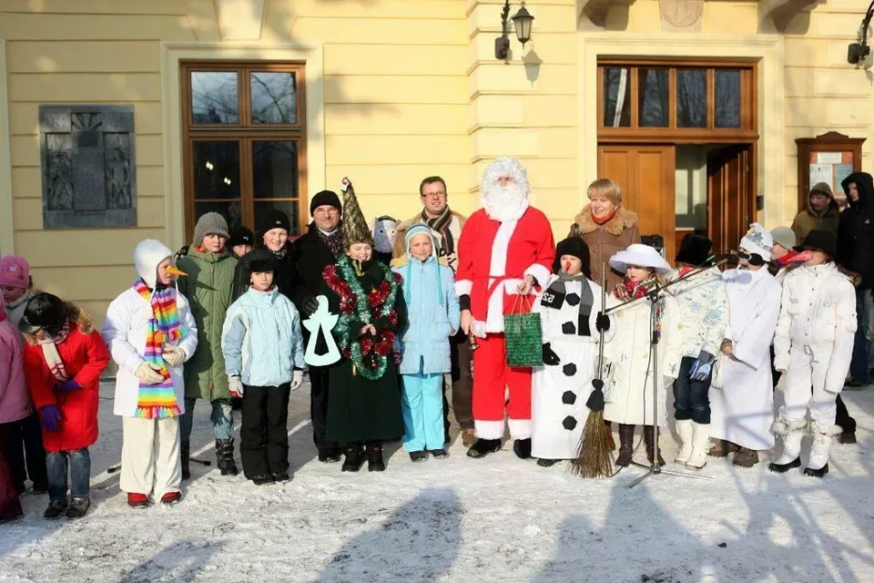 Ubieranie miejskiej choinki