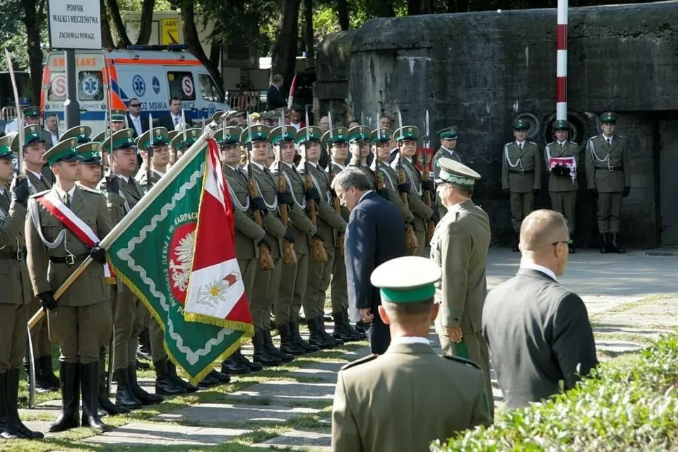 NA RAMIĘ BROŃ! PODODDZIAŁ ODWODOWY (REPREZENTACYJNY) - WYJĄTKOWA JEDNOSTKA STRAŻY GRANICZNEJ