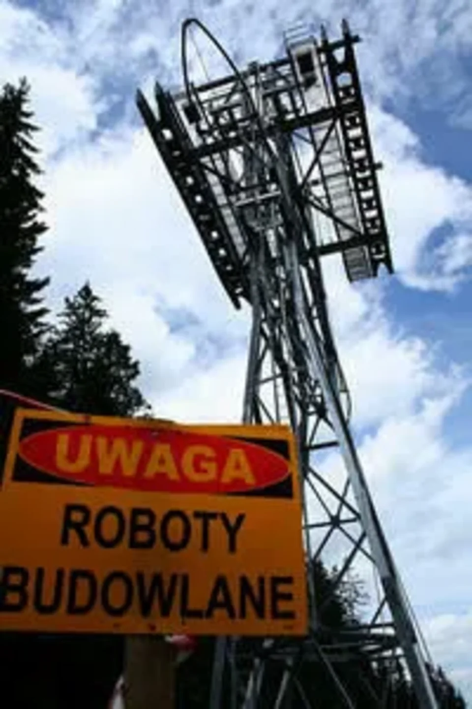 Stanęły stalowe giganty