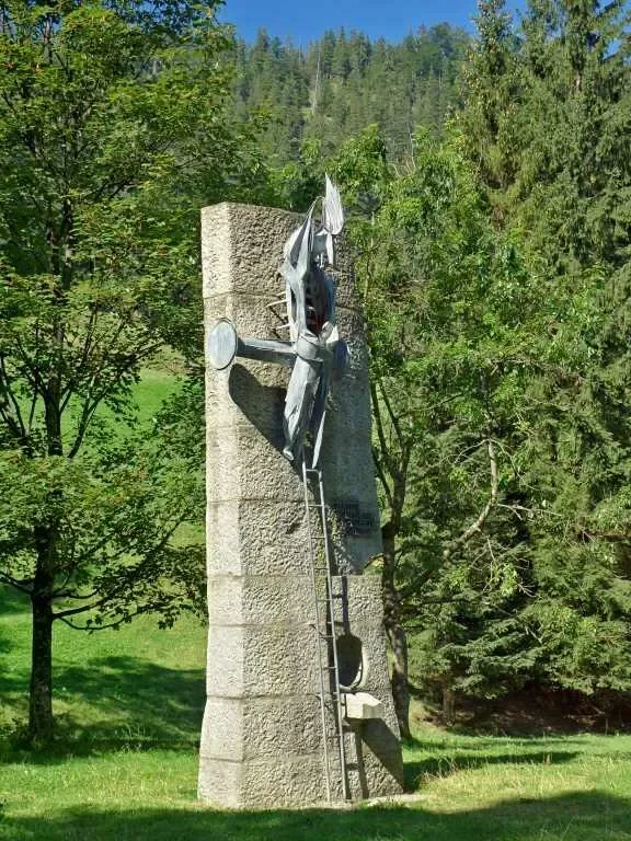 Pomnik "Prometeusz Rozstrzelany"