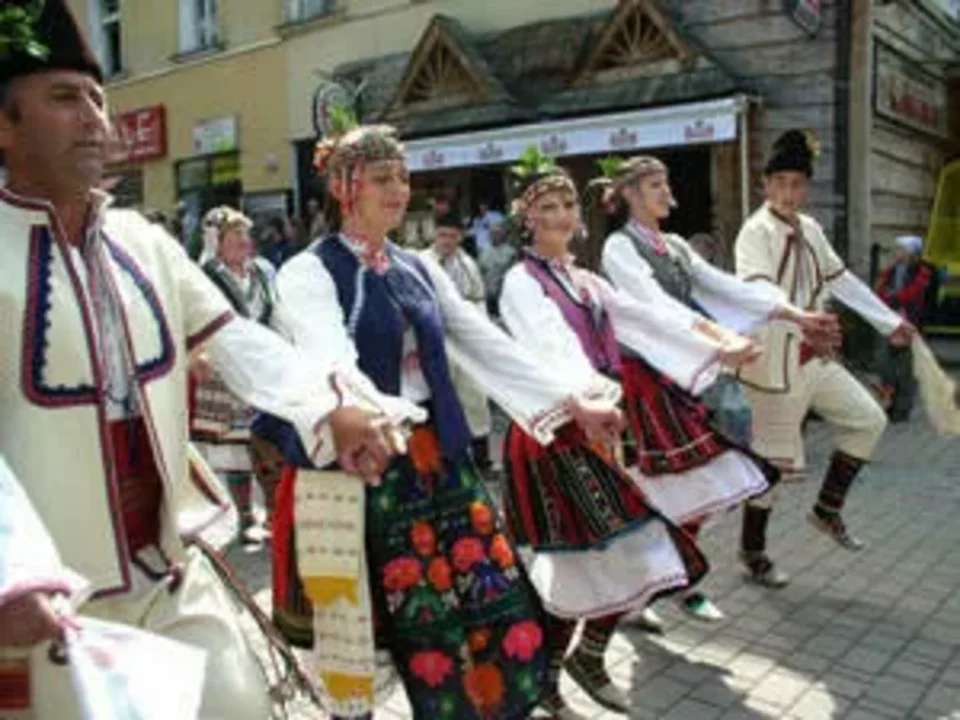 Góralskie śpiewki i tańce na Krupówkach