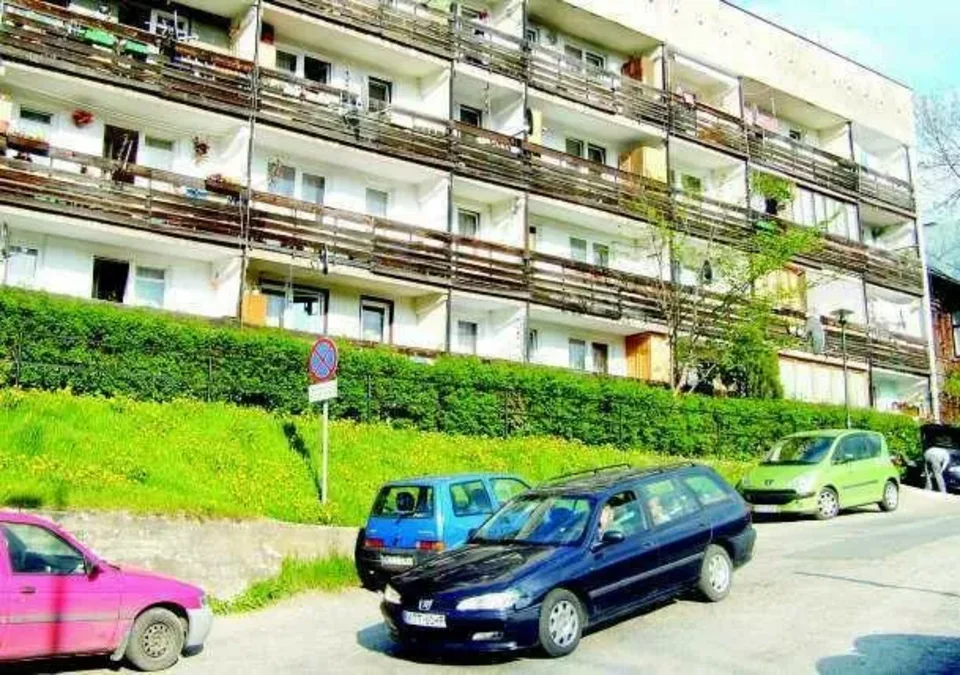 Nad blokiem unosi się duch Anioła...