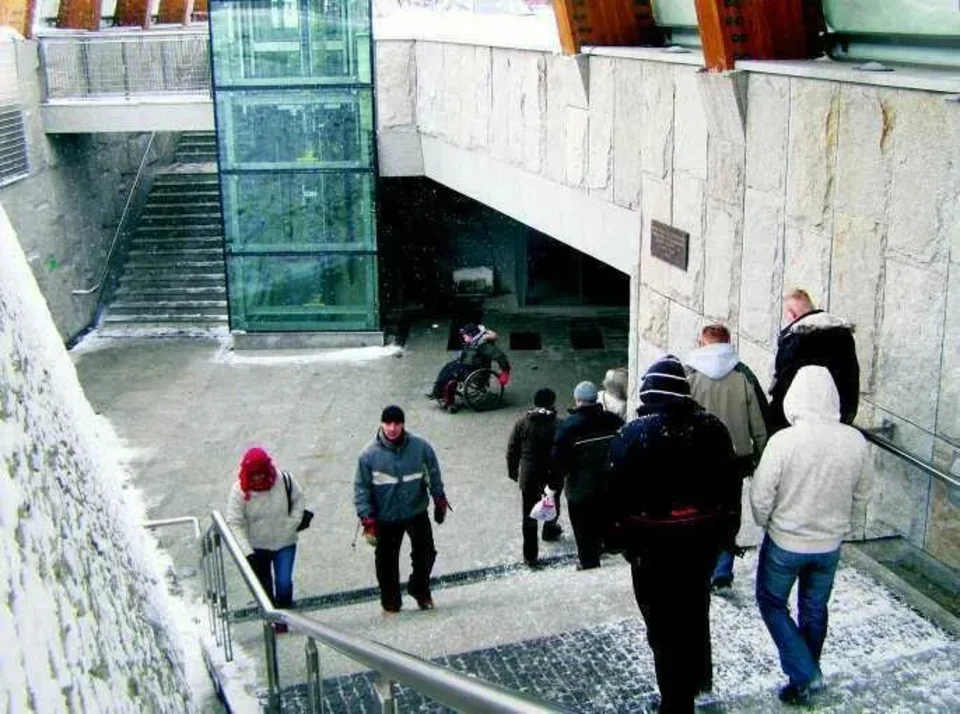 Przejście podziemne w prokuraturze