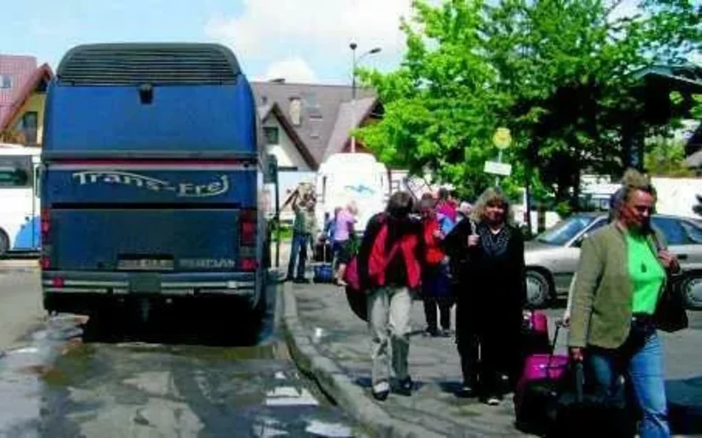 PKS ogranicza kursy lokalne