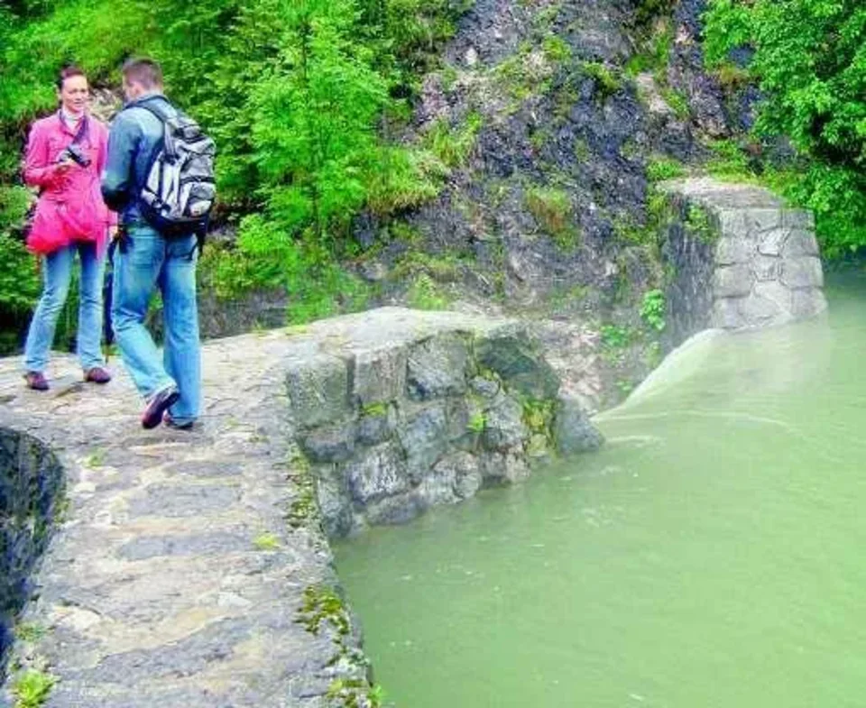 Eksperci wciąż tamy nie zbadali