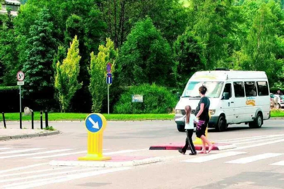 Pojawiły się nowe wysepki dla pieszych na ruchliwych Alejach 3 Maja