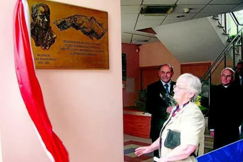 Tablica dla prof. Juliana Sokołowskiego za wykorzystanie wód geotermalnych