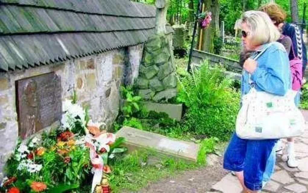 Tablica w rocznicę śmierci Karłowicza