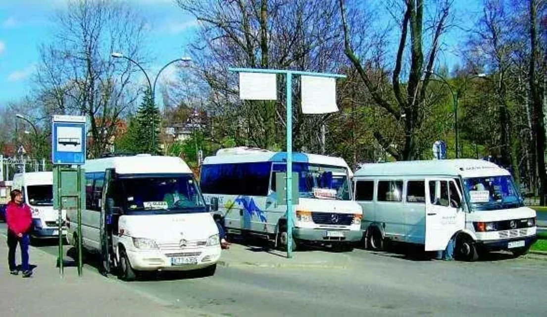 Bus nadawał się tylko do... odholowania