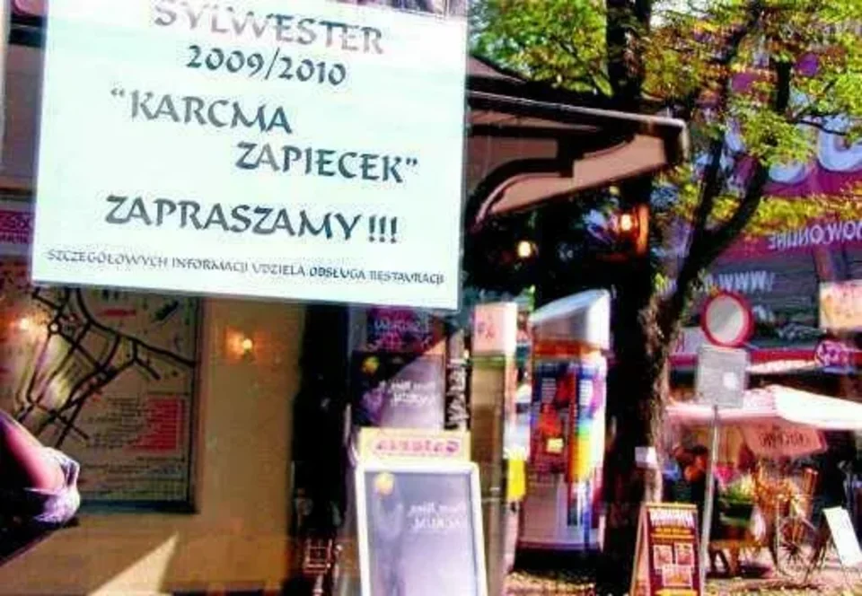 Na Krupówkach pojawiły się już zaproszenia na... sylwestra