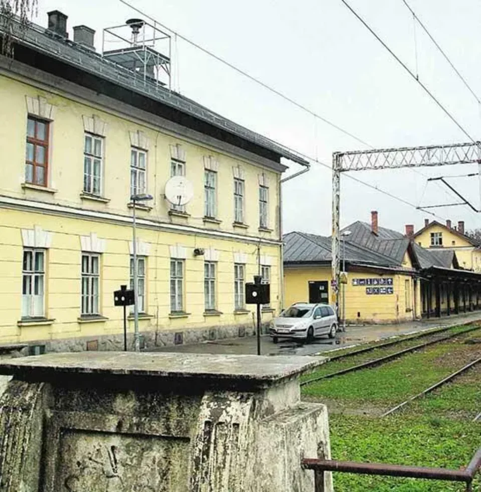 Dworzec i teren wokół do wzięcia