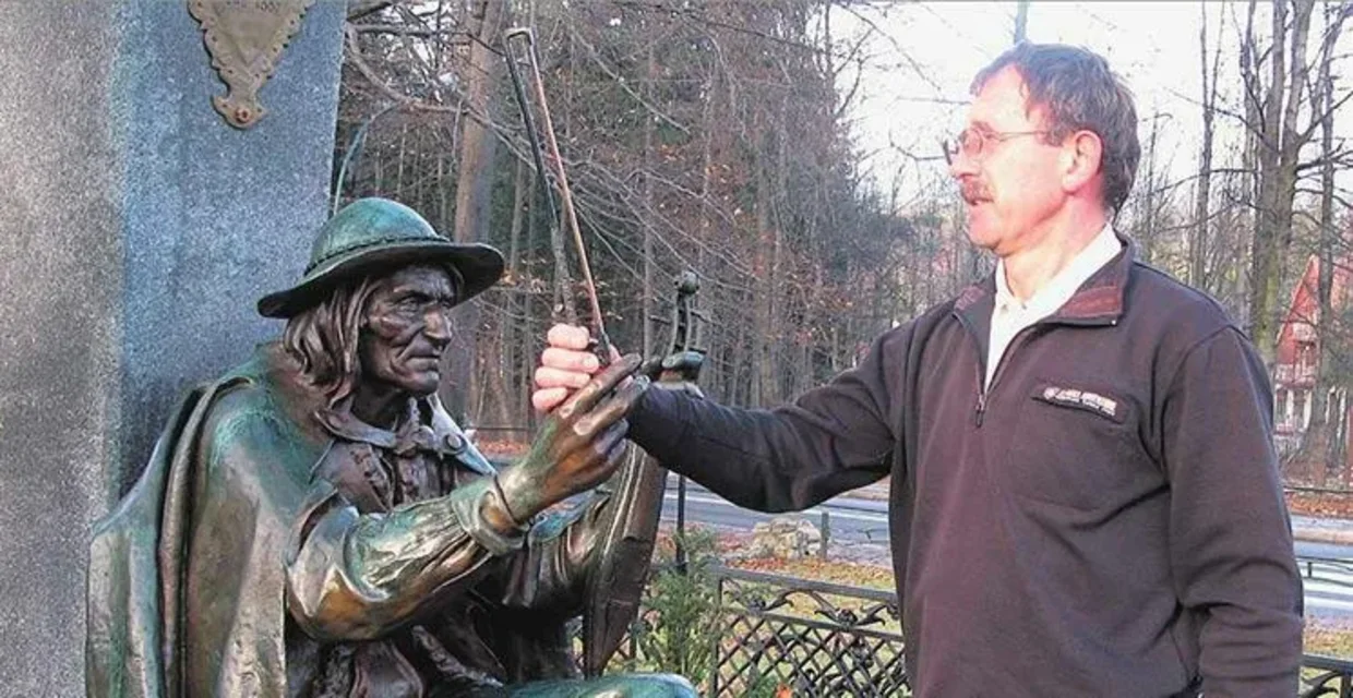Jan Krzeptowski Sabała dostał nowy smyczek z... alarmem