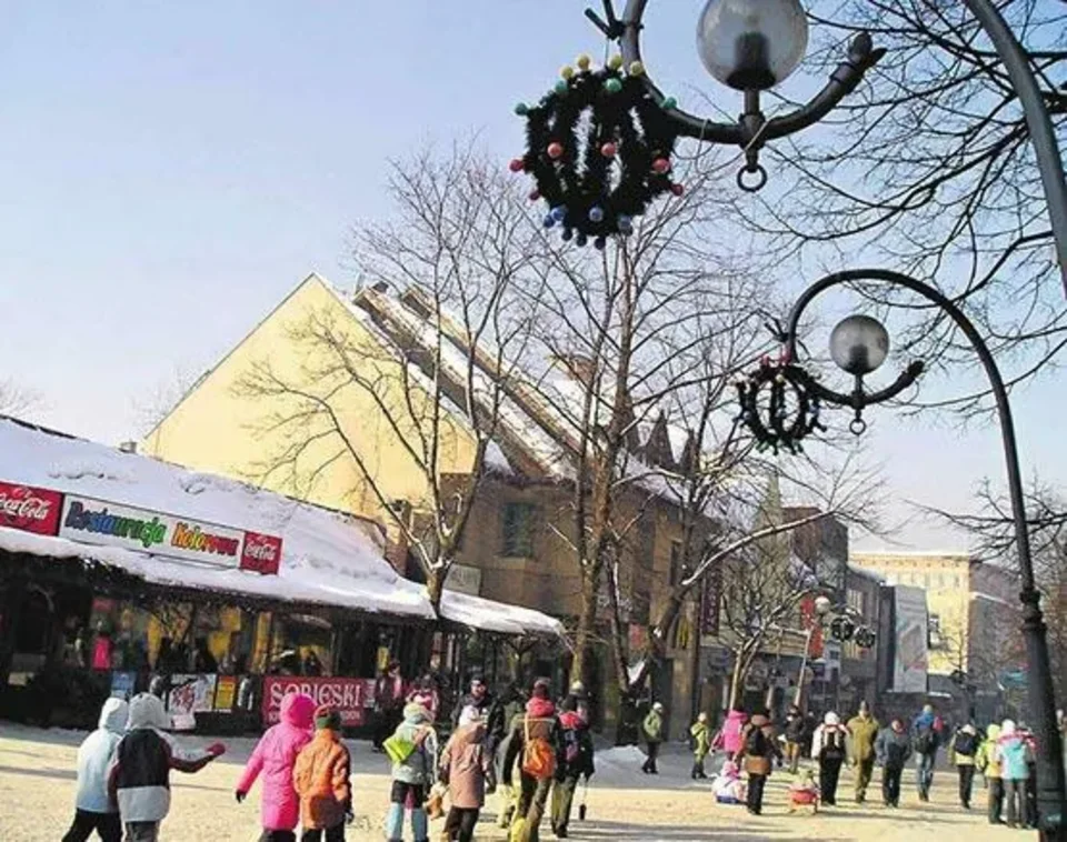 Krupówki stają się coraz głośniejsze