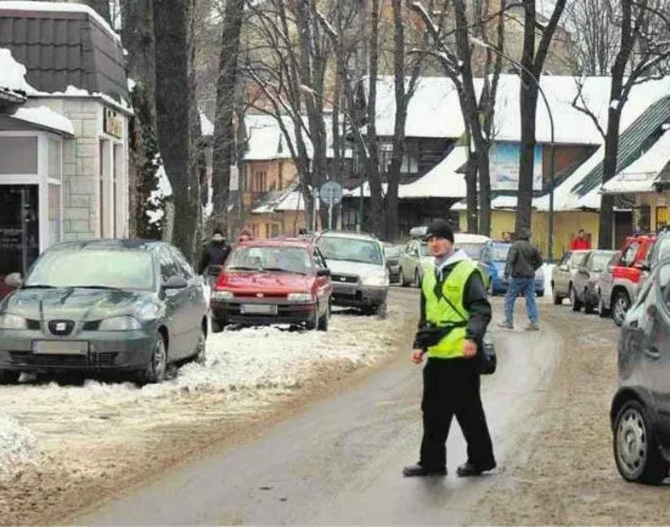„Zapłacił" za parking... bijąc parkingowego