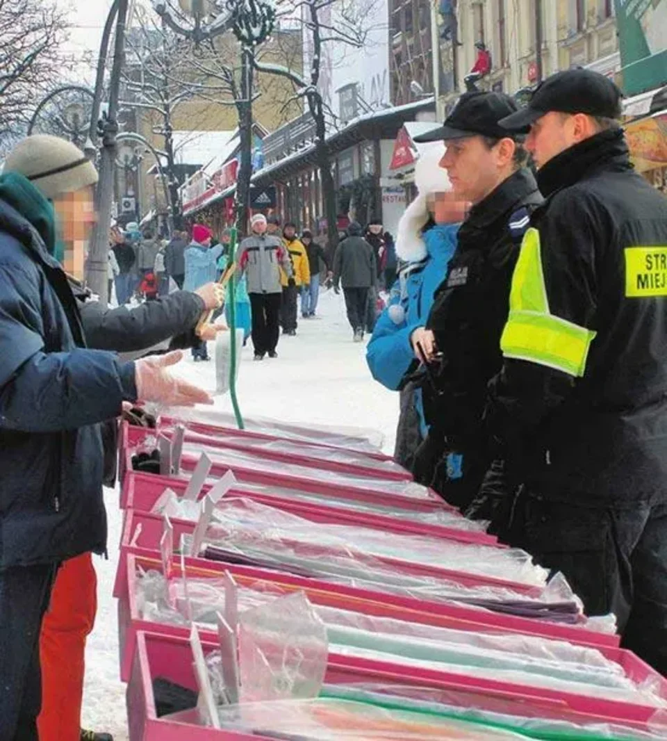 Ochrona nie ocaliła Krupówek od bałaganu