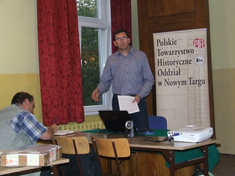 Wykład i premiera filmu dokumentalnego w nowotarskiej busie