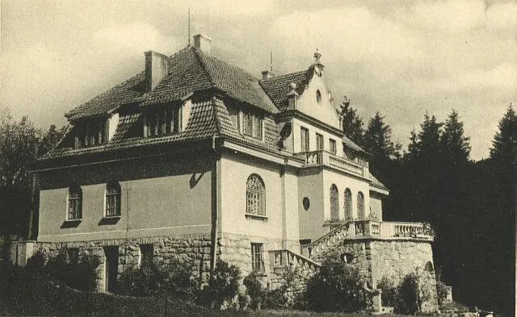 KRÓTKA HISTORIA STYLU, KTÓRY MIAŁ ZASTĄPIĆ STYL ZAKOPIAŃSKI - WIECZÓR CZWARTKOWY W MUZEUM TATRZAŃSKI