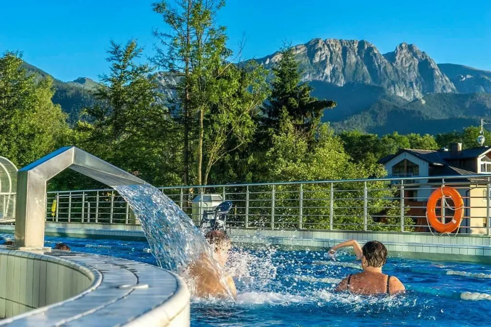 AQUA PARK OCIEPLA SWÓJ WIZERUNEK