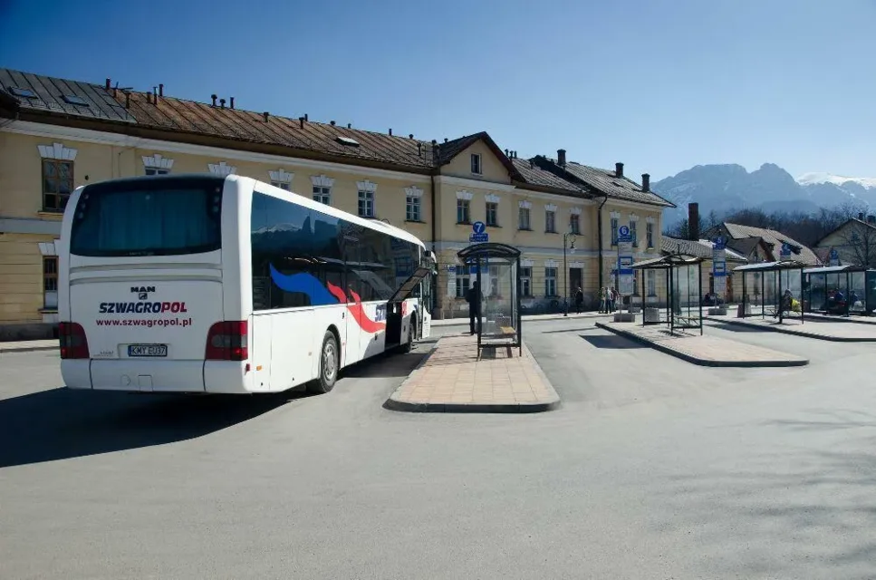 Zakopane: aktualizacja informacji dla podróżujących autobusami po zmianie miejsca odjazdów