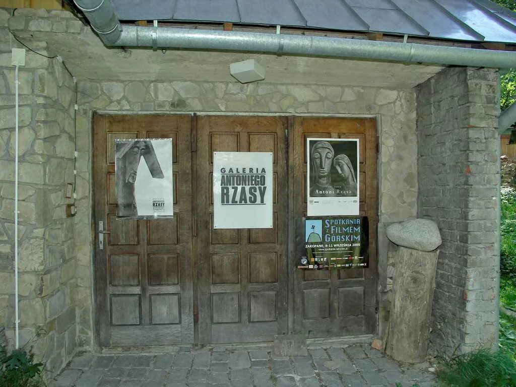 Galeria Antoniego Rząsy, wejście (fot. Andrzej Samardak)